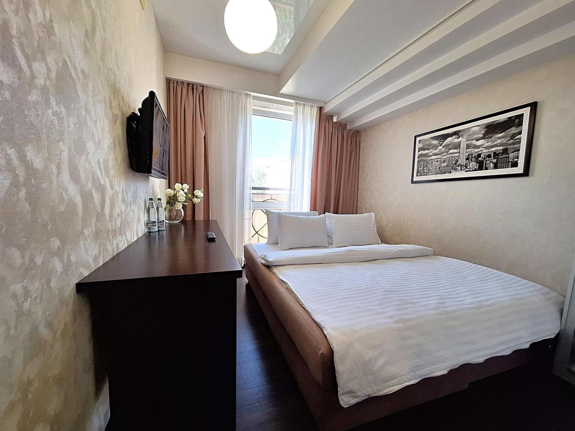 Найбільше Ліжко У Полтаві Мережа Alex Apartments Цілодобово Безконтактне Заселення Poltava Dış mekan fotoğraf